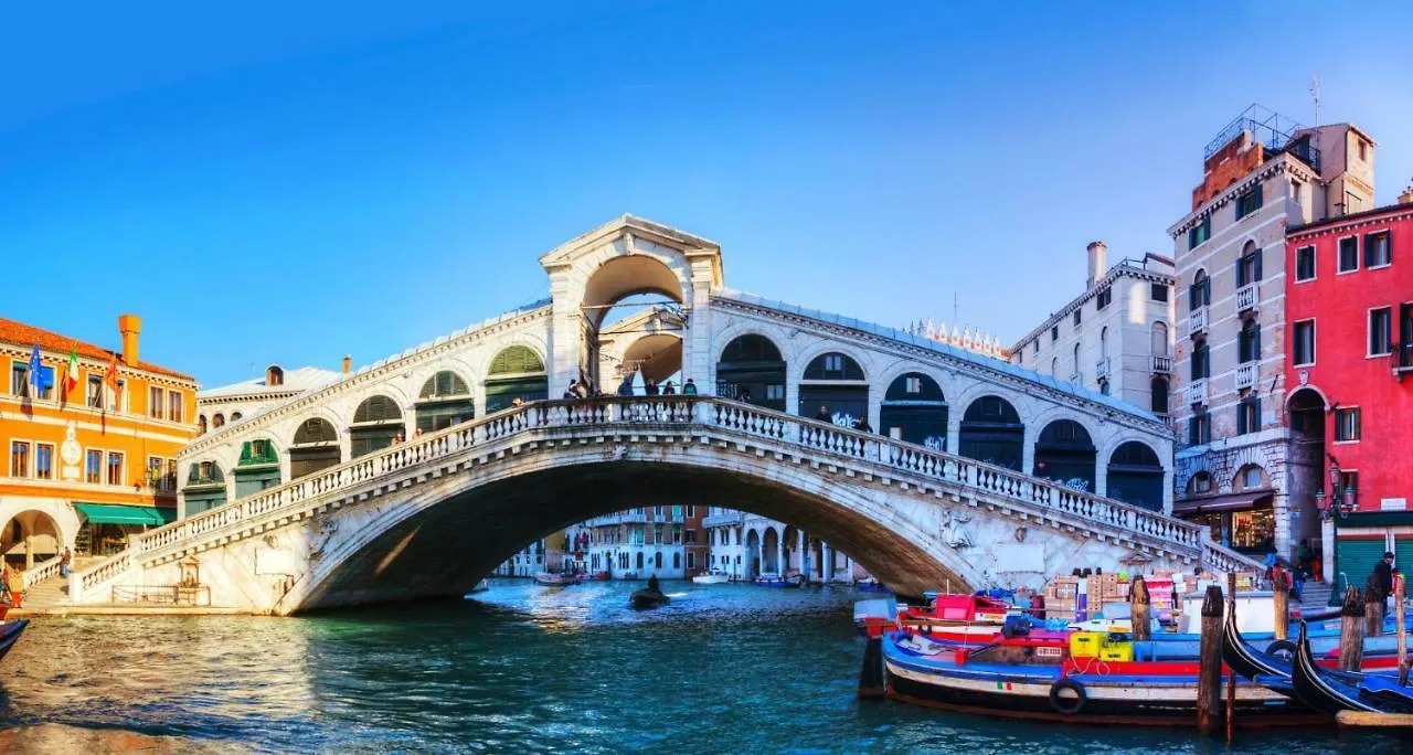 Hotel San Salvador Basic & Local 2 Stars Hotel Venezia